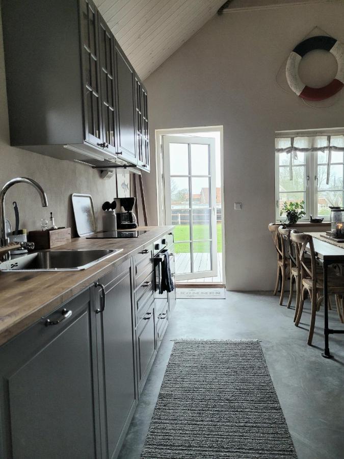 Litet Hus I Mysig By Naera Havet Villa อึสตัด ภายนอก รูปภาพ