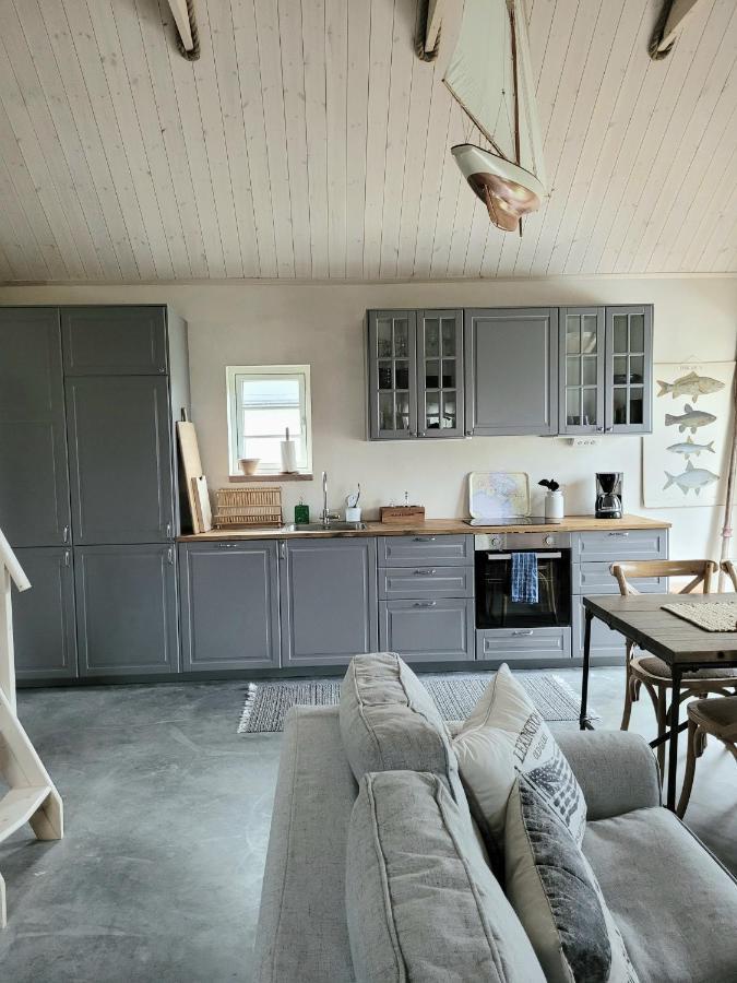 Litet Hus I Mysig By Naera Havet Villa อึสตัด ภายนอก รูปภาพ